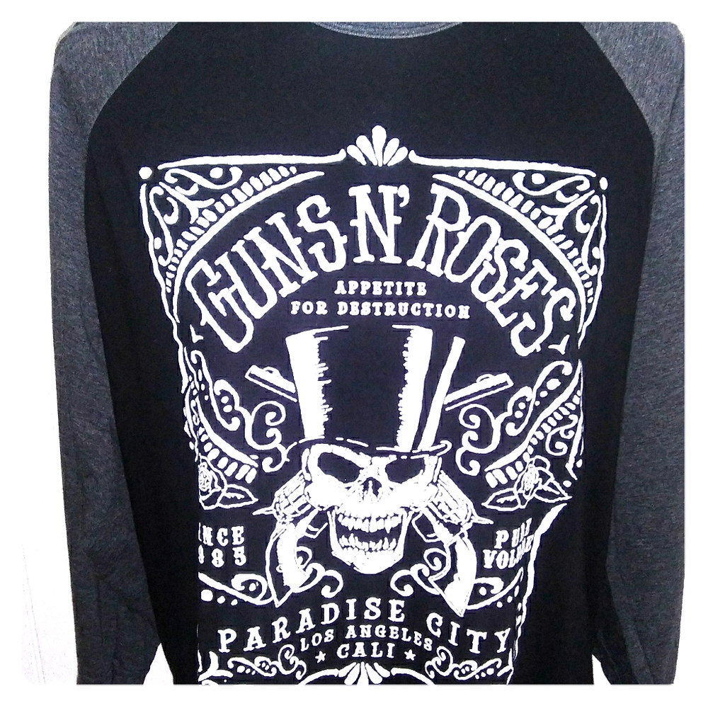Guns & Roses Large balck graphic tee. Large